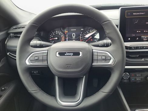 New 2026 Jeep Compass Latitude image 21