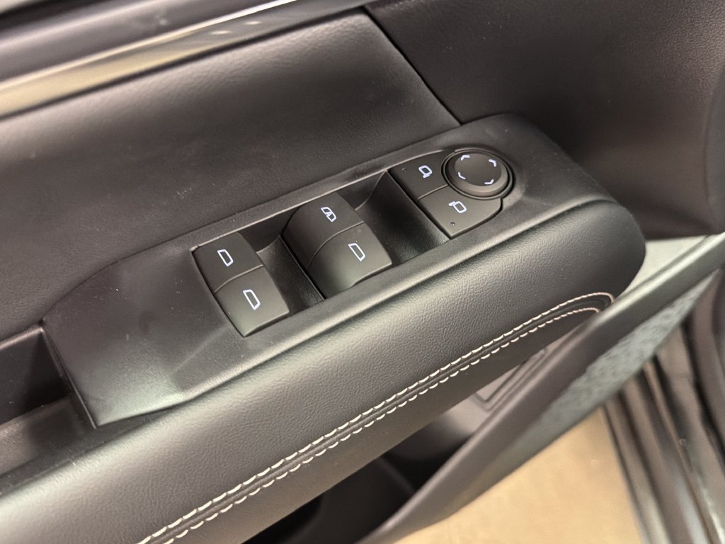 New 2027 GMC Terrain Elevation w/ Elevation Premium Package FWD image 21