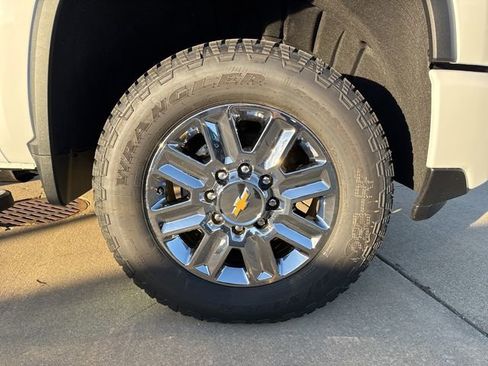 New 2026 Chevrolet Silverado 3500 High Country w/ Technology Package AWD/4WD image 9