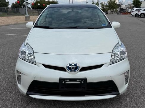 Used 2015 Toyota Prius Four w/ Deluxe Solar Roof Package FWD image 10