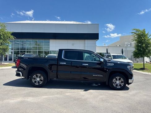 Used 2025 GMC Sierra 1500 SLT AWD/4WD image 8