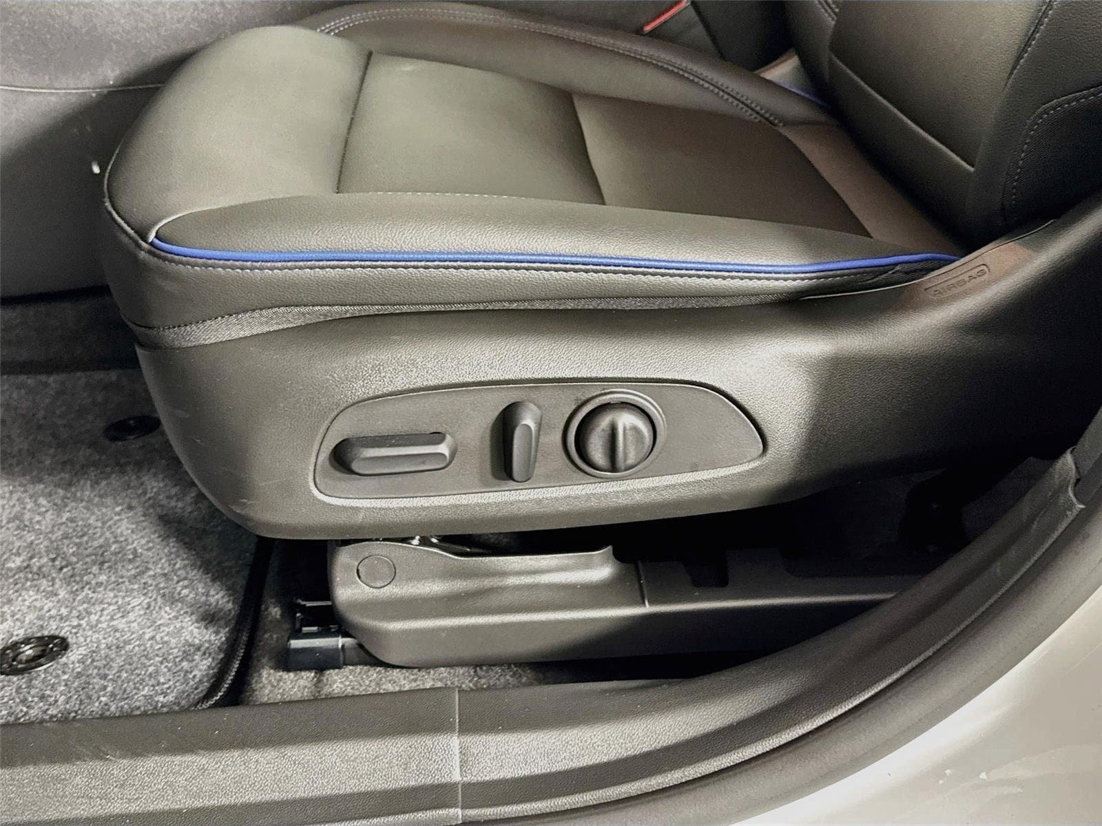 New 2026 Buick Envista Sport Touring w/ Convenience I Package FWD image 19