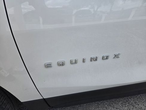 Used 2023 Chevrolet Equinox Premier FWD image 4