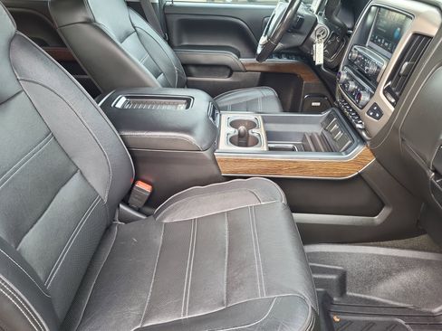 Used 2018 GMC Sierra 2500 Denali w/ Duramax Plus Package image 10