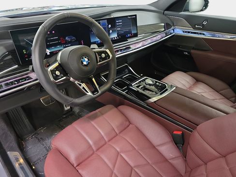 Used 2026 BMW 740i RWD image 19