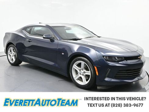 Used 2016 Chevrolet Camaro LT RWD image 1