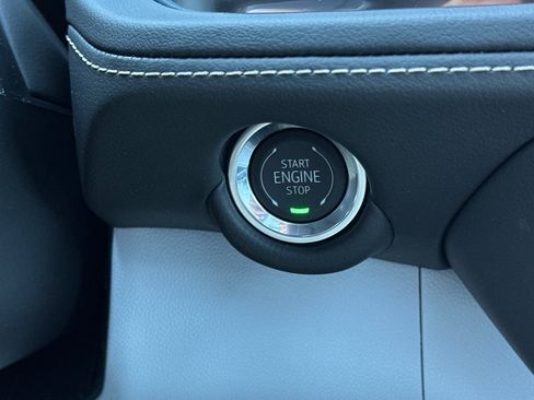 New 2026 Chevrolet Suburban Premier image 25