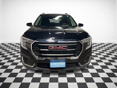 Certified 2023 GMC Terrain SLE w/ Driver Convenience Package image 4