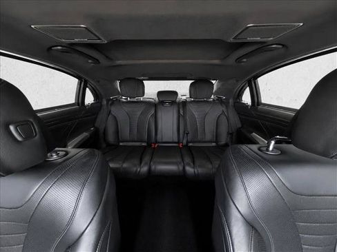 Used 2020 Mercedes-Benz S 560 Sedan image 21