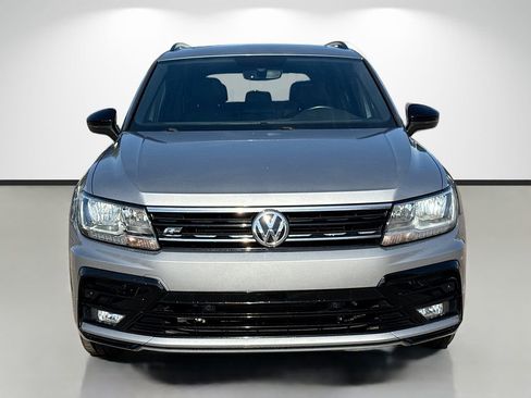 Used 2020 Volkswagen Tiguan SE R-Line image 8