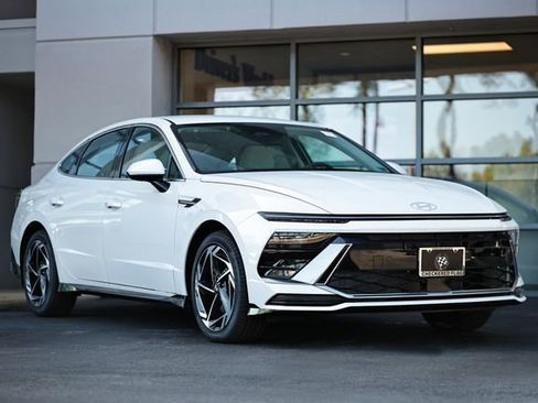 New 2026 Hyundai Sonata SEL FWD image 1