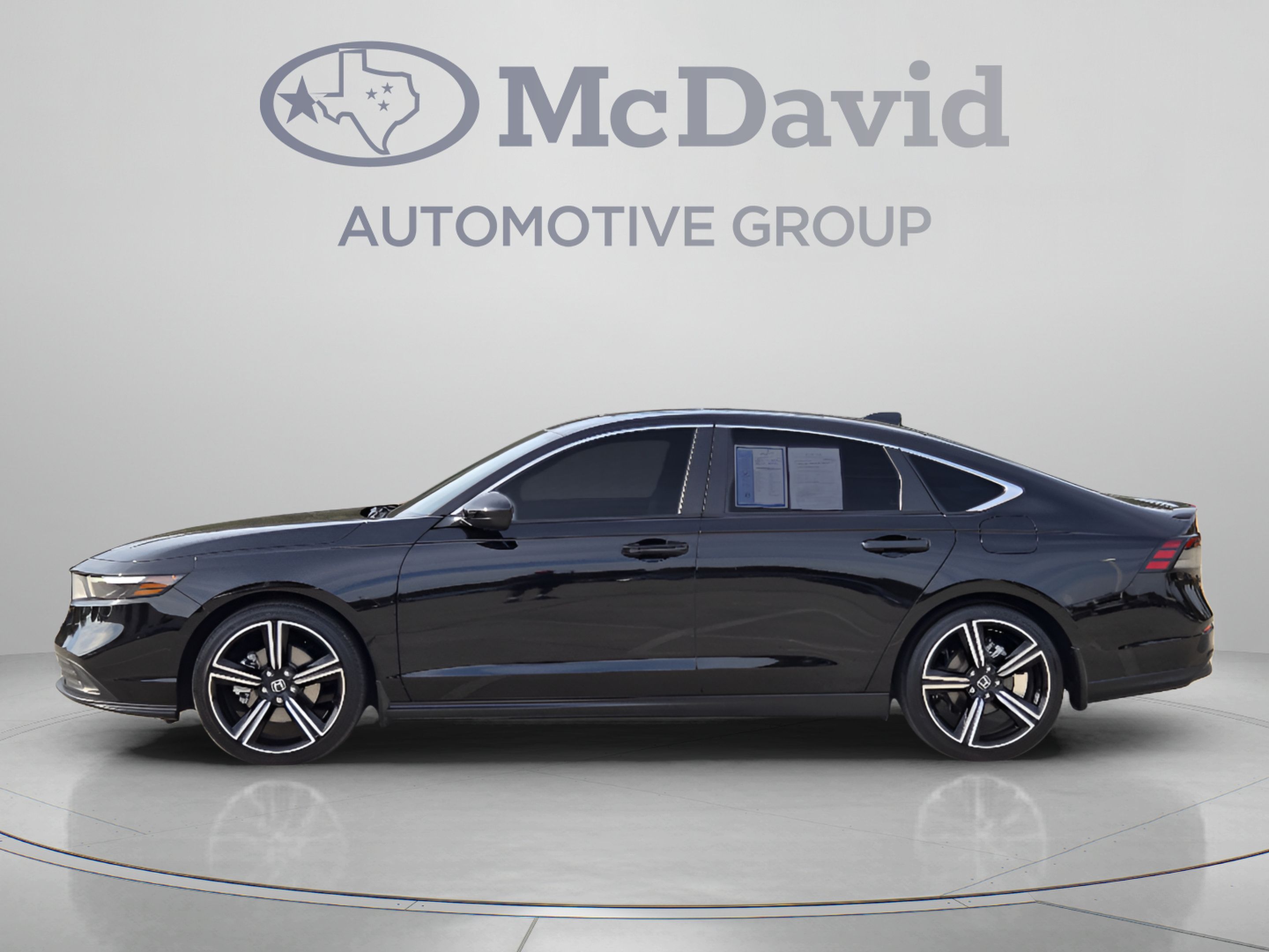 Used 2024 Honda Accord Sport image 2