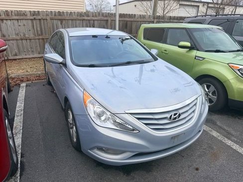 Used 2013 Hyundai Sonata GLS w/ Popular Equipment Pkg image 2