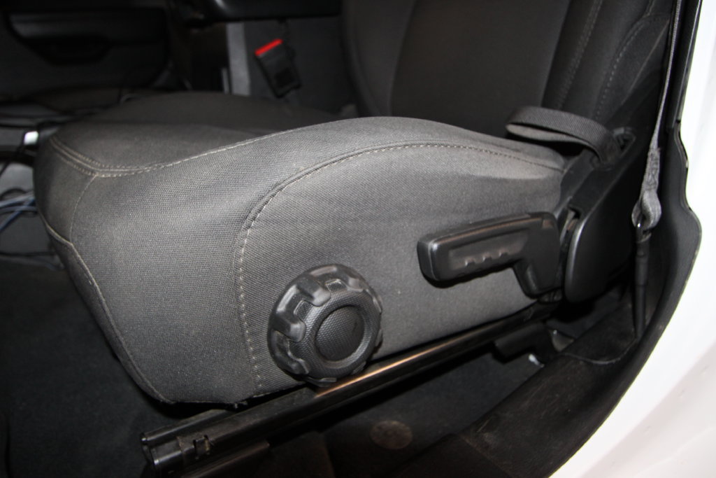 Used 2022 Jeep Wrangler Unlimited Sport AWD/4WD image 6