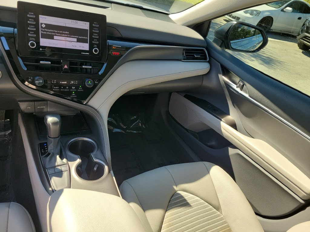 Used 2024 Toyota Camry SE w/ Convenience Package FWD image 29