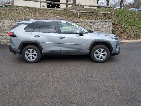 Used 2025 Toyota RAV4 LE image 2