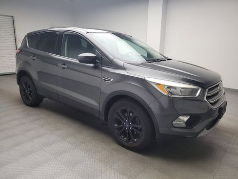 Used 2017 Ford Escape SE FWD image 11
