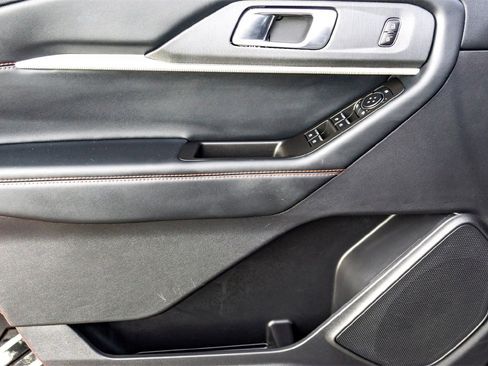 Used 2025 Ford Explorer ST-Line w/ ST-Line Street Pack image 10