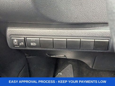 Used 2025 Toyota Corolla LE FWD image 37