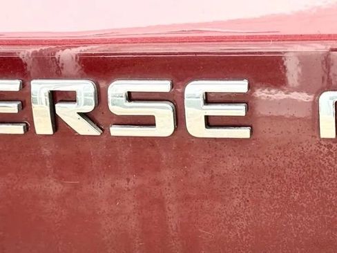 Used 2017 Chevrolet Traverse LT image 44