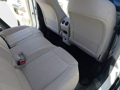 Used 2022 Mercedes-Benz GLA 250 image 13