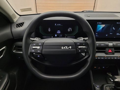 Used 2025 Kia K4 FWD image 22