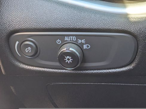 Used 2023 Chevrolet Malibu LT FWD image 31