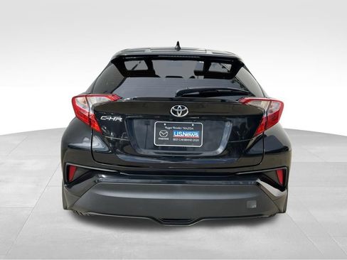 Used 2019 Toyota C-HR LE FWD image 7