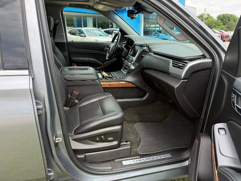 Used 2018 Chevrolet Tahoe Premier AWD/4WD image 9