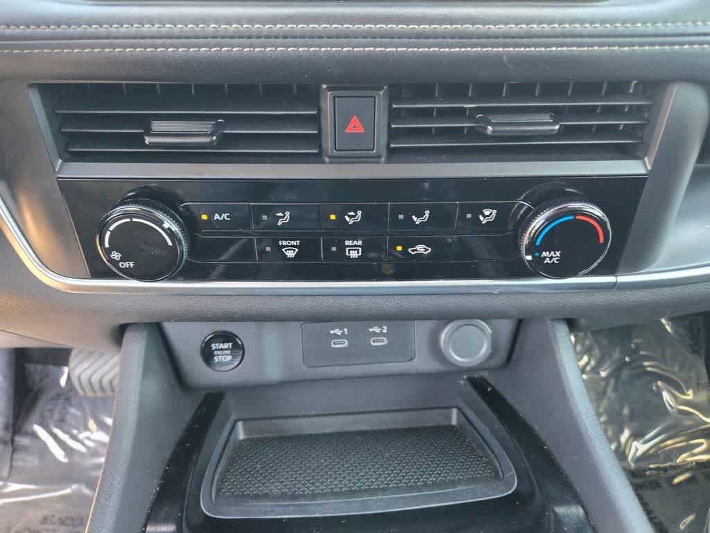 Used 2024 Nissan Rogue S FWD image 14