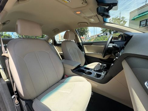 Used 2016 Hyundai Sonata SE image 18