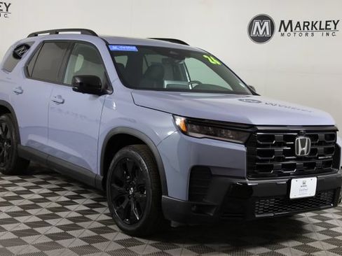 Certified 2026 Honda Pilot Black Edition image 1