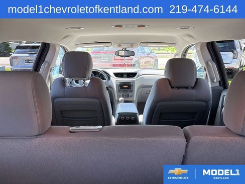 Used 2017 Chevrolet Traverse LS FWD image 8