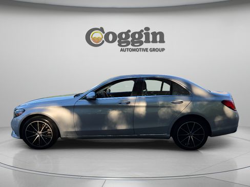 Used 2021 Mercedes-Benz C 300 4MATIC Sedan image 2