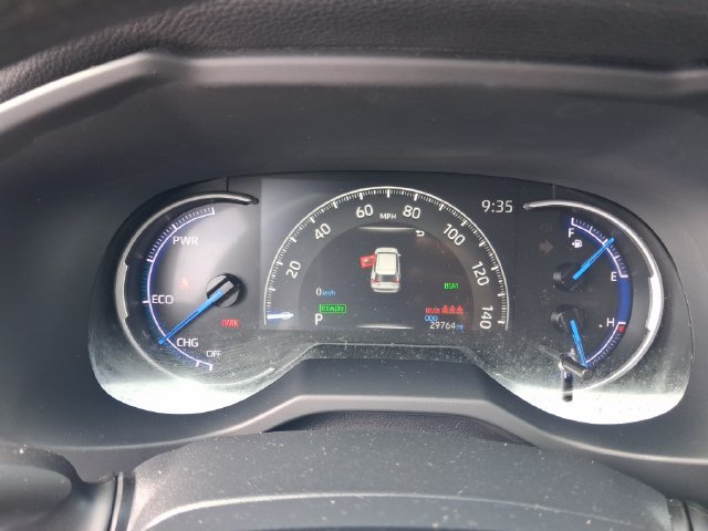 Used 2025 Toyota RAV4 XLE AWD/4WD image 16