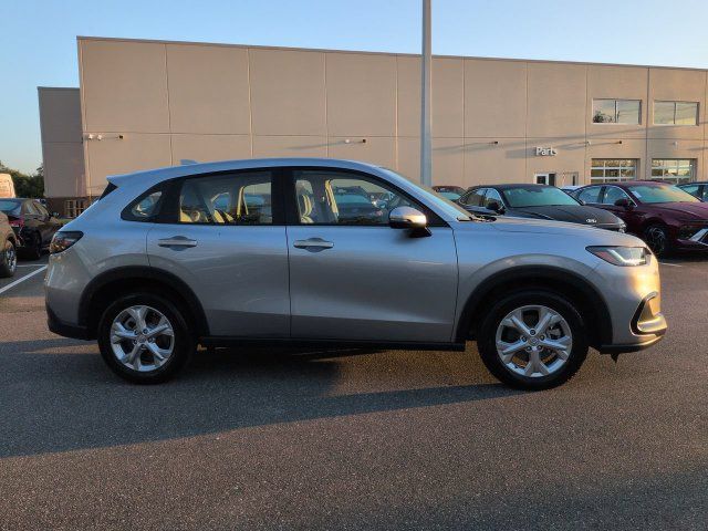 Used 2024 Honda HR-V LX image 4