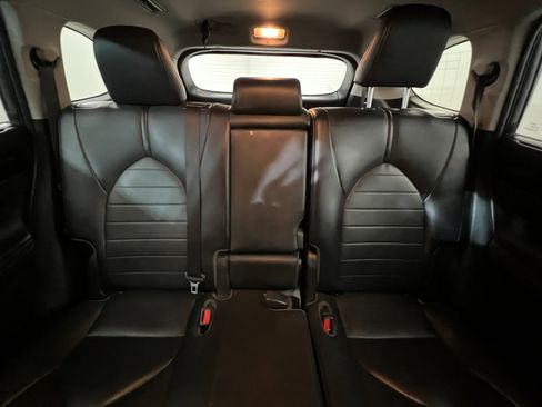 Certified 2021 Toyota Highlander XLE image 28