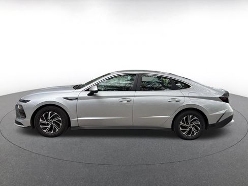 Used 2026 Hyundai Sonata Blue FWD image 4