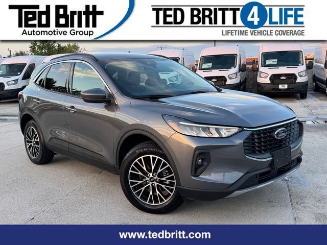 Certified 2024 Ford Escape SE w/ Class II Trailer Tow Package FWD image 1