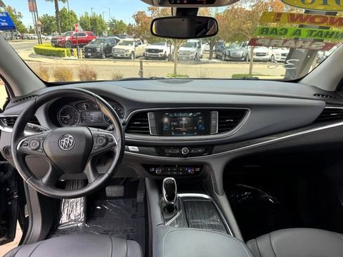 Used 2018 Buick Enclave Essence FWD image 22