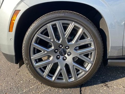 Used 2025 GMC Yukon XL Denali Ultimate w/ LPO, Floor Liner Package image 24