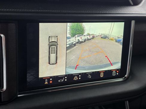 Used 2023 GMC Yukon Denali Ultimate AWD/4WD image 22
