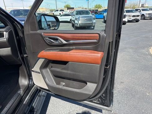 Used 2023 GMC Yukon Denali Ultimate AWD/4WD image 34