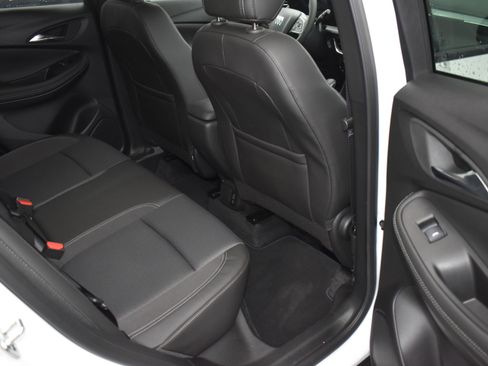 Used 2025 Buick Encore GX Preferred image 10