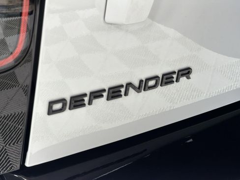 New 2026 Land Rover Defender 110 X-Dynamic SE image 30