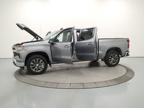 Used 2025 Chevrolet Silverado 1500 LT AWD/4WD image 13