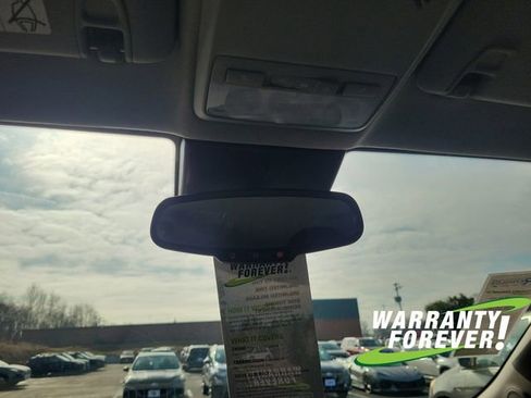 Used 2022 Chevrolet Trax LT w/ Premium Seat Package image 12