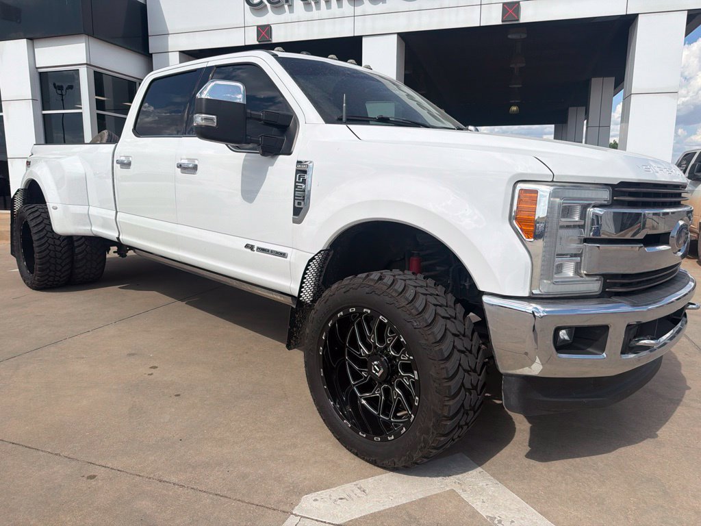 Used 2017 Ford F350 King Ranch w/ King Ranch Ultimate Package AWD/4WD image 1