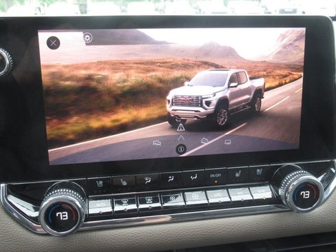 Used 2023 GMC Canyon Denali w/ Denali Black Edition AWD/4WD image 34
