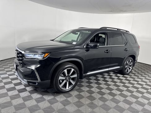 Certified 2023 Honda Pilot Elite image 8